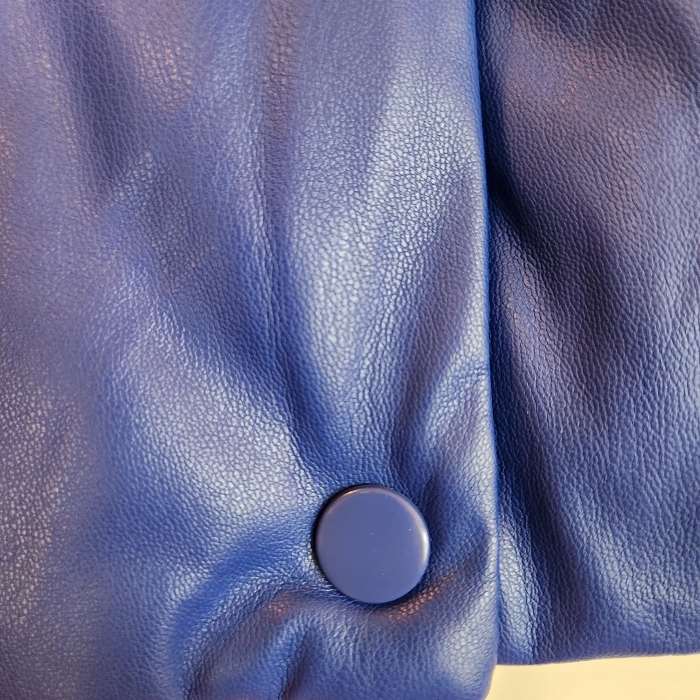Love Tree Royal Blue Cropped Puffer Vest Vegan Leather Size M Snap Front Mock